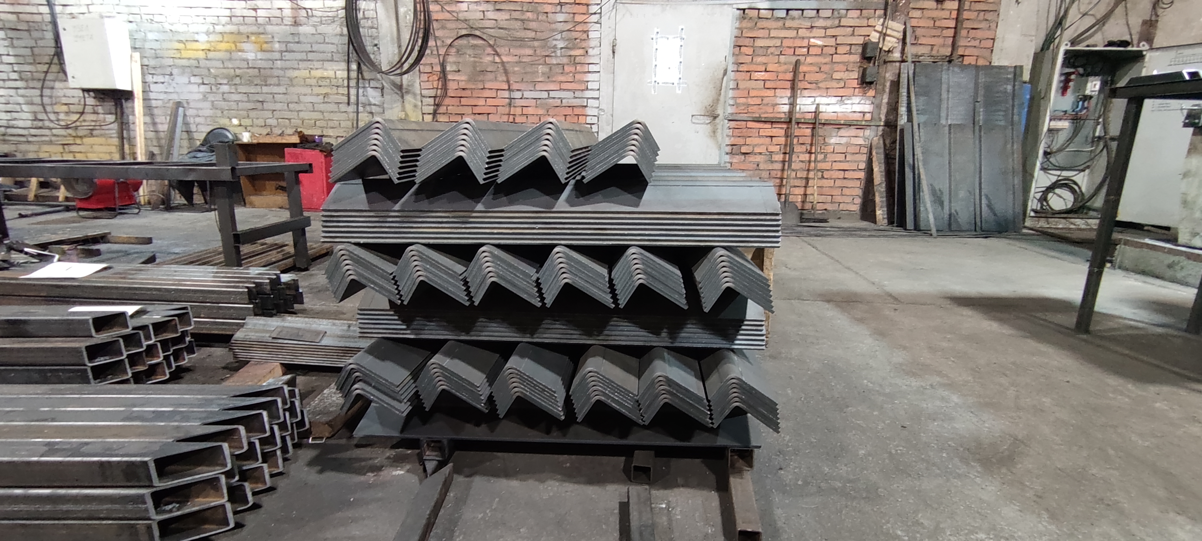 Гнутый уголок Гнутый уголок фото 2